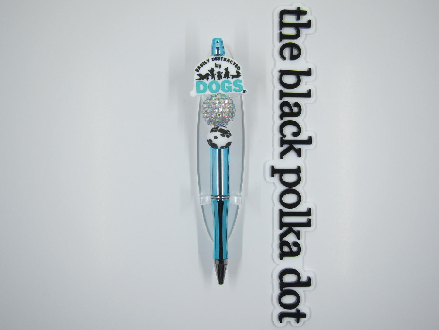 easily distracted by dogs