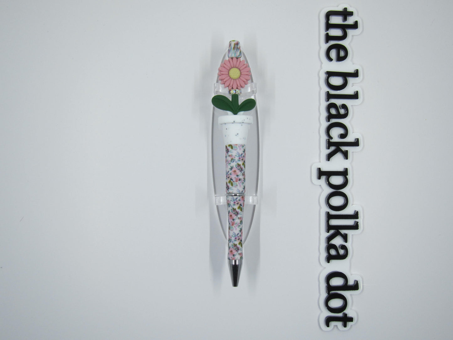 mauve daisy flower pot